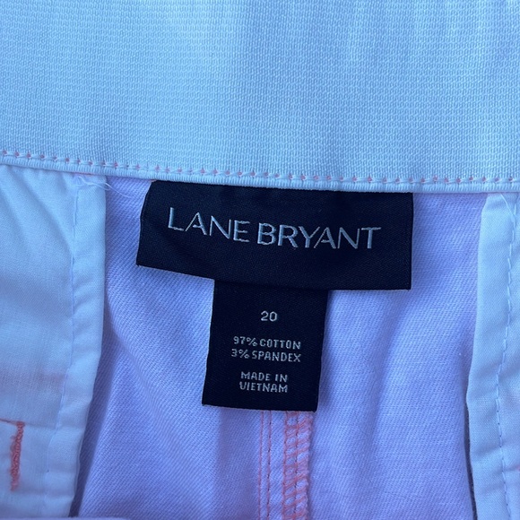 Lane Bryant Womens Pink Floral Pocket Mid Rise Classy Flat Front Chino Shorts - Picture 2 of 6